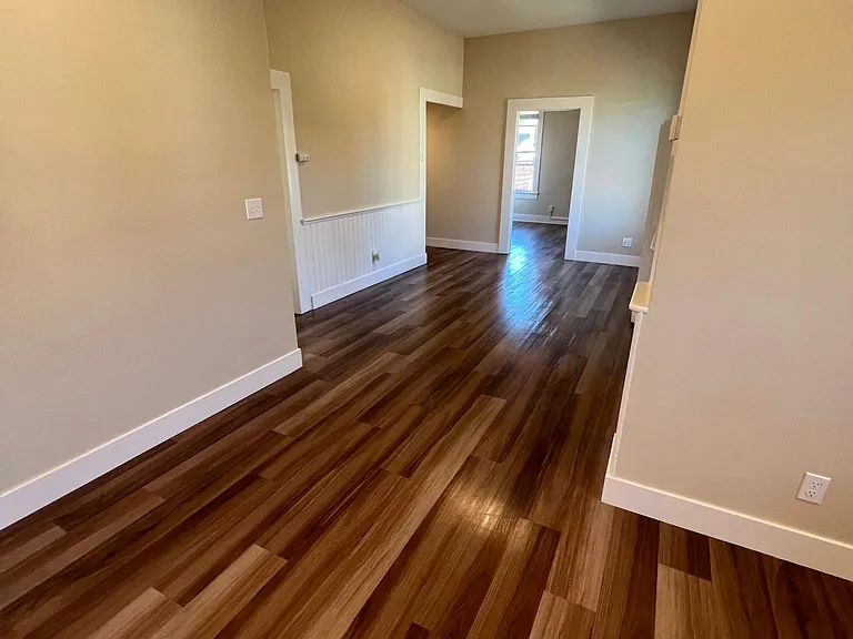 257 Van Buren St #E — Photo 2