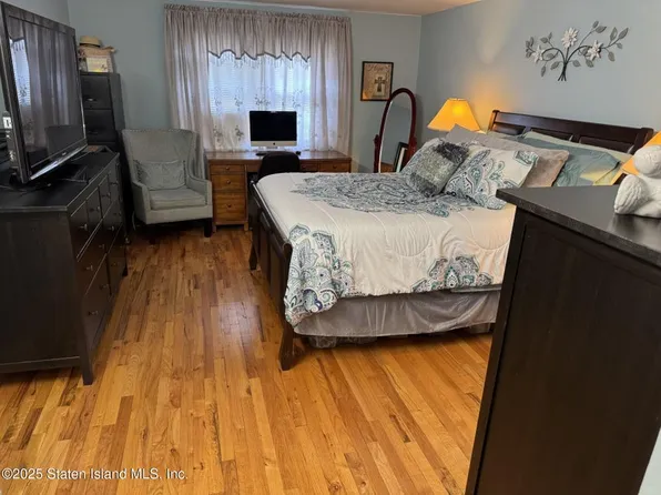 9 Radford Street image 18 of 35