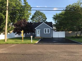 40 Lincoln Rd, Patchogue, NY 11772
