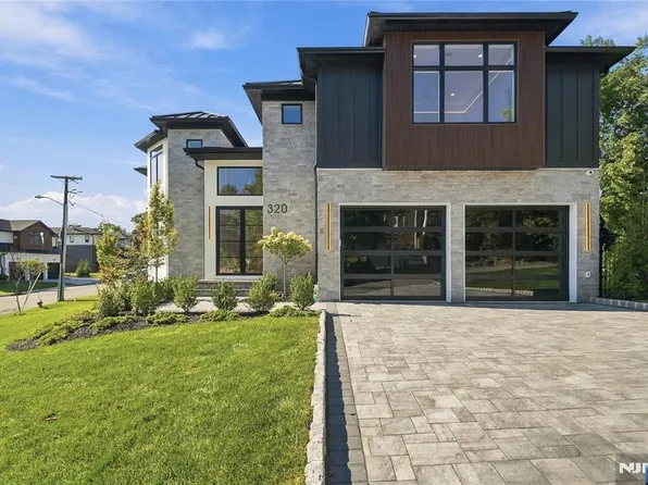 320 Bolz Street, Englewood Cliffs, NJ 07632