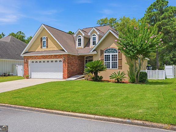 2nd image of 115 Madeira Dr