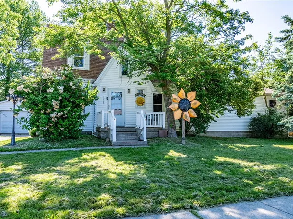 1008 S Hamilton St, Sullivan, IL 61951