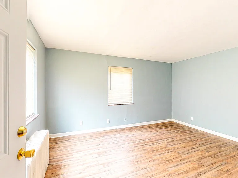 1652 Summit Rd #2 — Photo 10