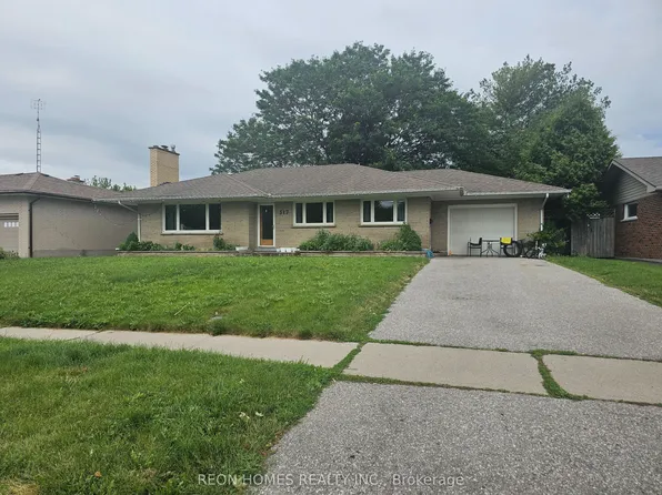 317 Farewell St, Oshawa, ON L1H 6L8