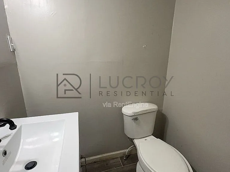 320 Lawrence Rd — Photo 19