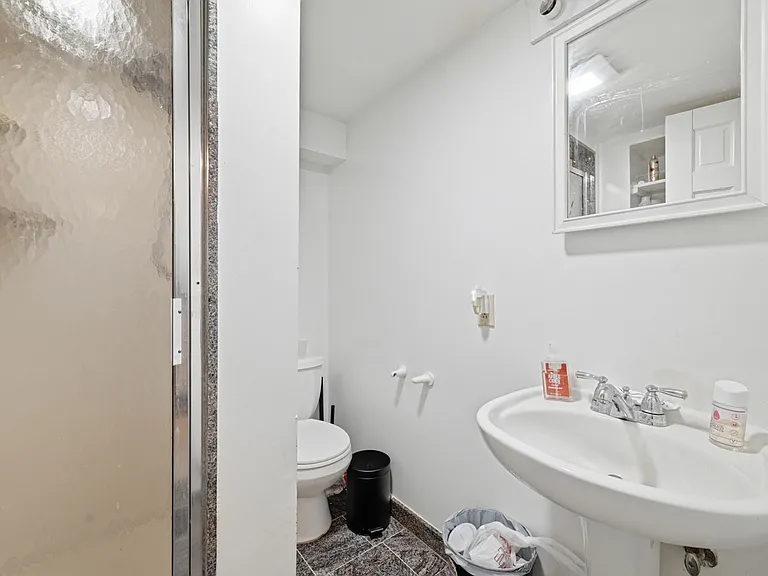 717 Copeland St — Photo 24