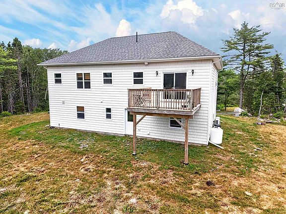 2nd image of 819 Bissett Rd