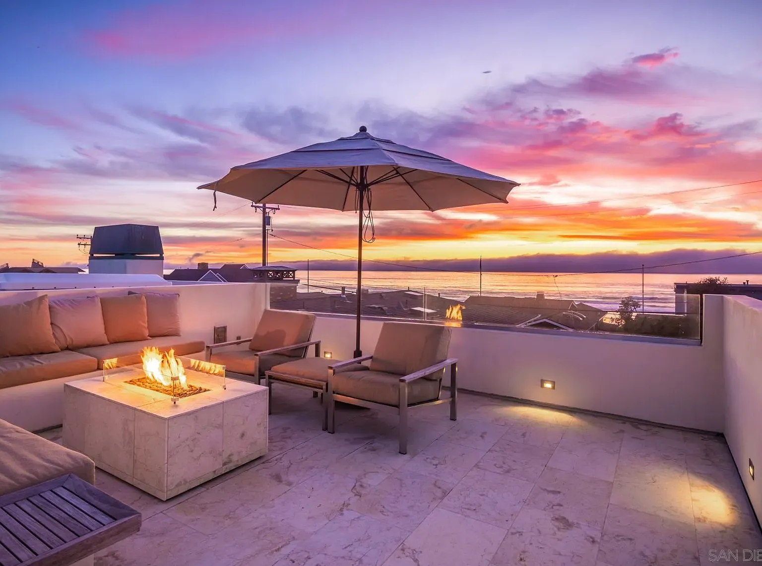 3 bed, 4.0 bath, 2367 sqft, $50,000 — Photo 1