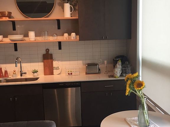 2nd image of 1059 Wealthy St SE Unit 306
