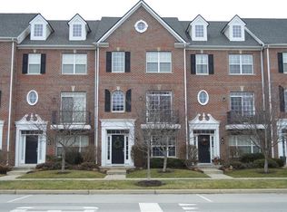 117 9th St NW, Carmel, IN 46032