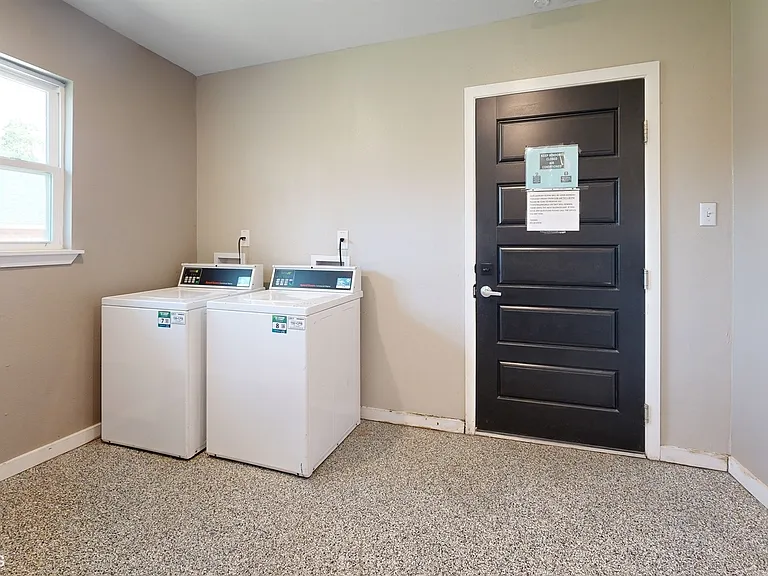 Community onsite laundry facility