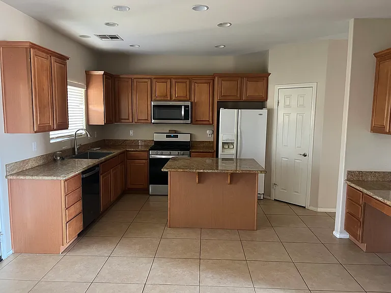 30628 Sierra Pl — Photo 6