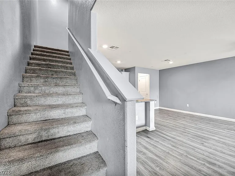 2645 Wimbledon White Ct — Photo 31