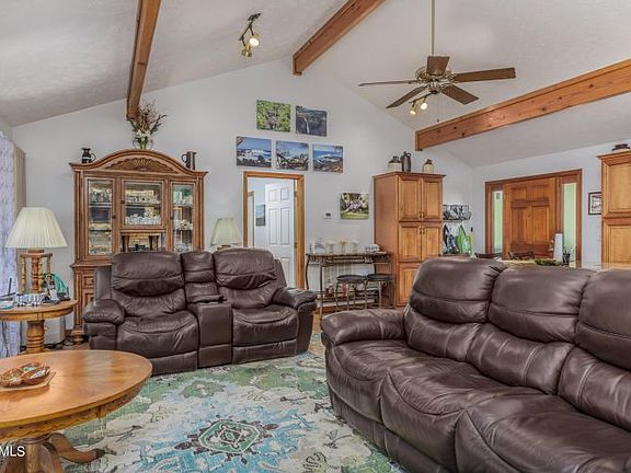 4th image of 371 White Oak Cir