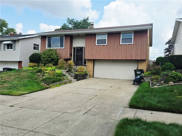 5675 Andover Blvd, Garfield Heights, OH 44125