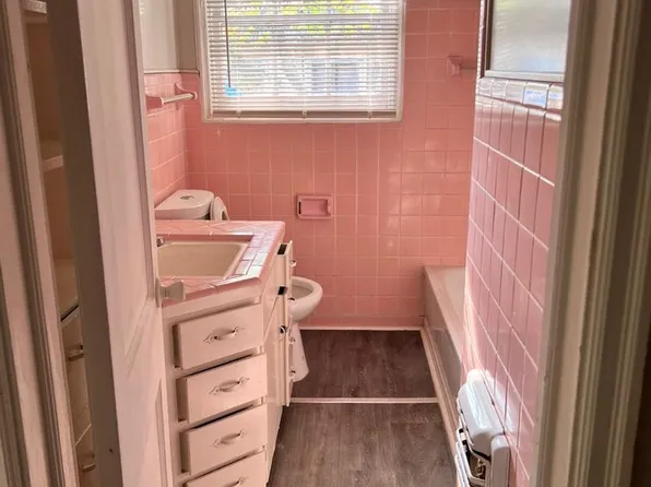 2 Sunset Dr #A, Orange, TX 77630