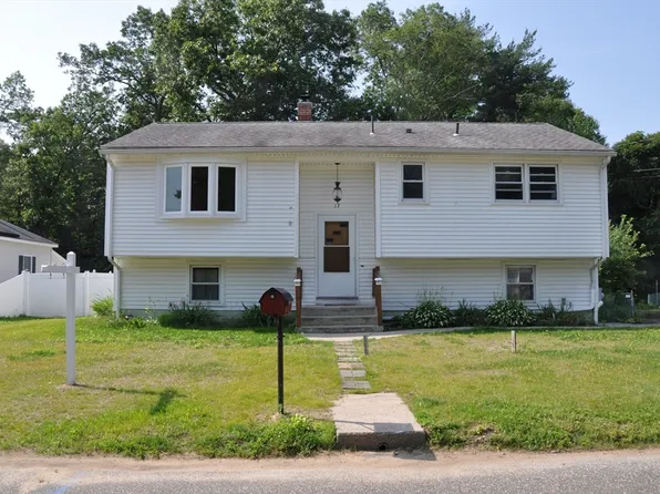 17 Barna St, Ludlow, MA 01056
