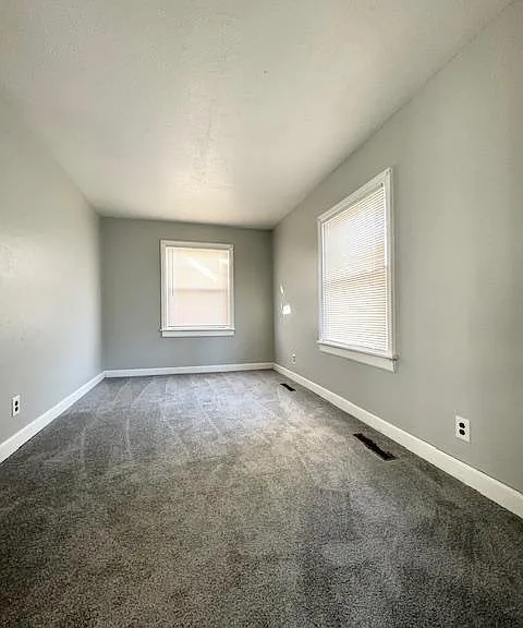 1141 Earlwood Ave #LOWER — Photo 8