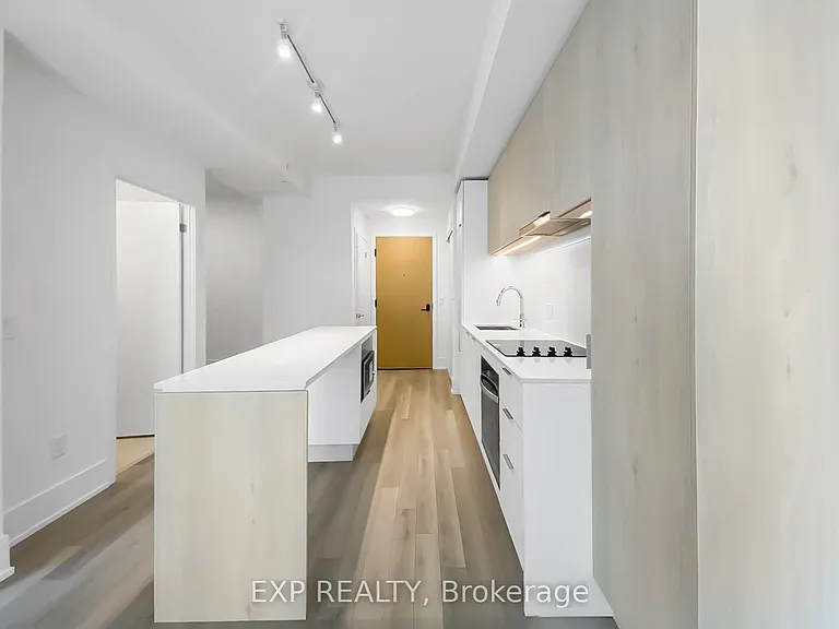 89 Church St #4902 — Photo 1