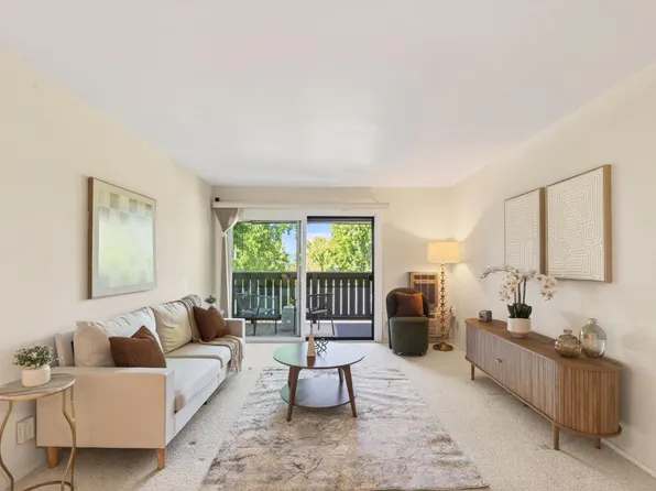 1427 Marchbanks Dr APT 4, Walnut Creek, CA 94598