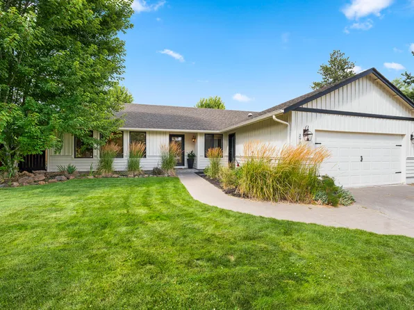 2974 NW Chardonnay Ln, Bend, OR 97703