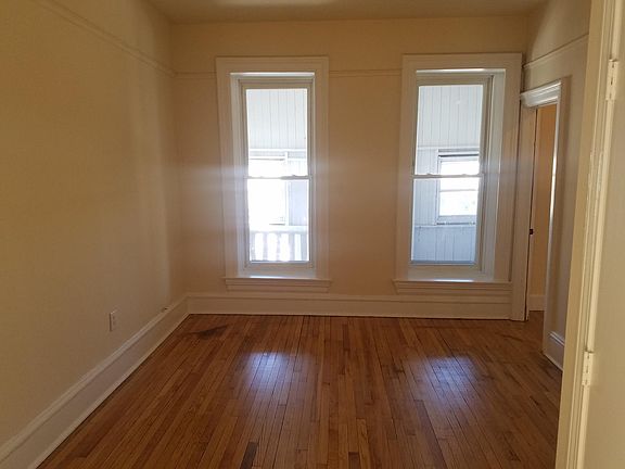2nd image of 1444 N Maplewood Ave APT 3R