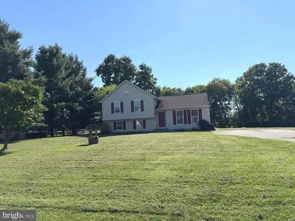 309 Nansfield Dr, Harpers Ferry, WV 25425