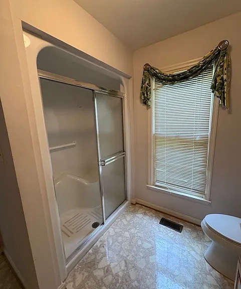 401 Greens Ct — Photo 11