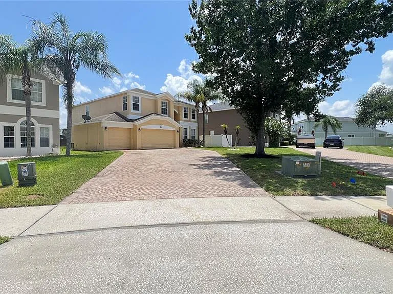 806 Lost Grove Cir — Photo 5