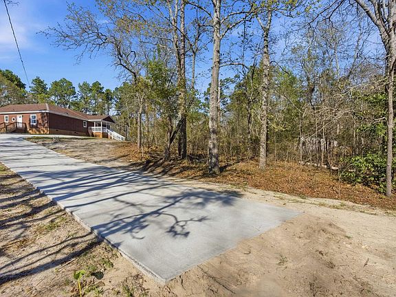 3rd image of 263 Sugar Loaf Rd