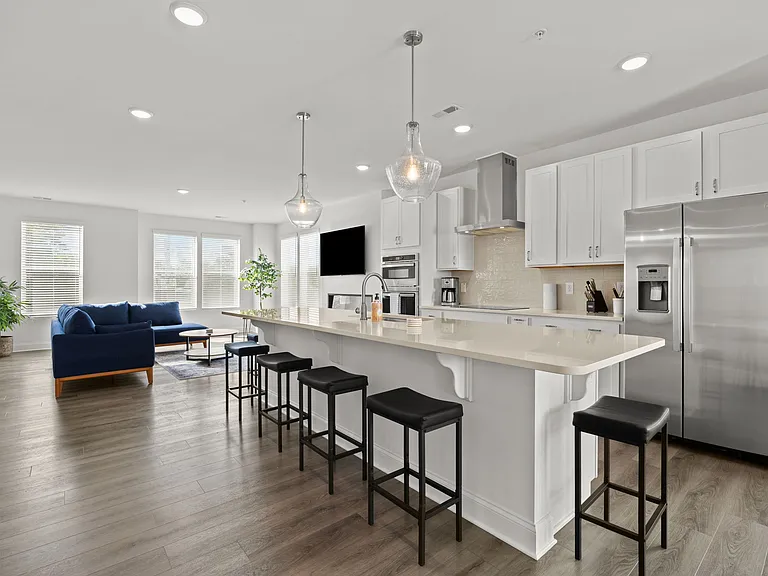 1233 S Blount St #201 — Photo 8