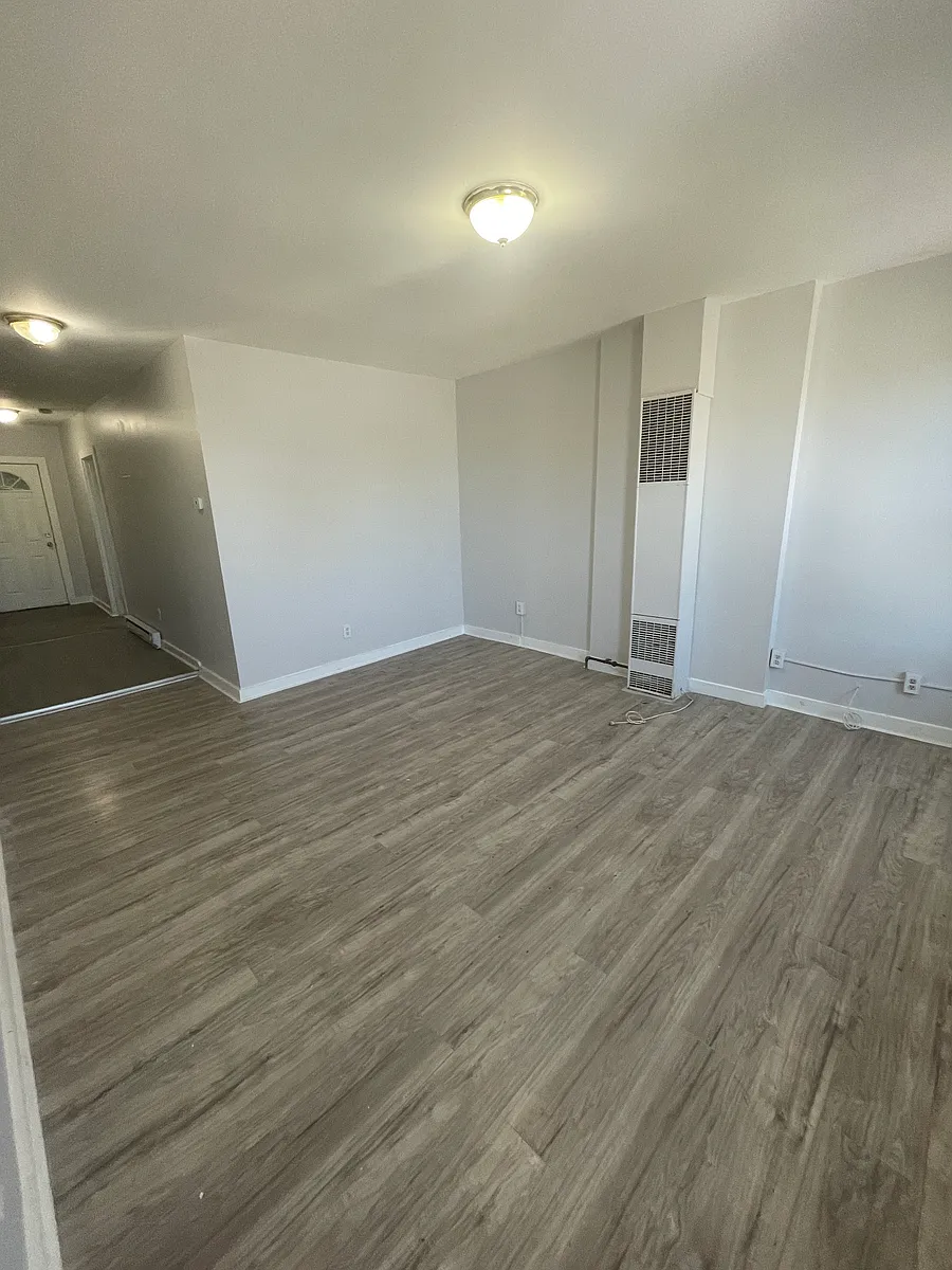 Building Photo - 632 4th St #3