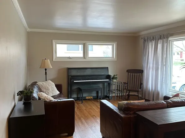 1724 Covington Dr, Ann Arbor, MI 48103