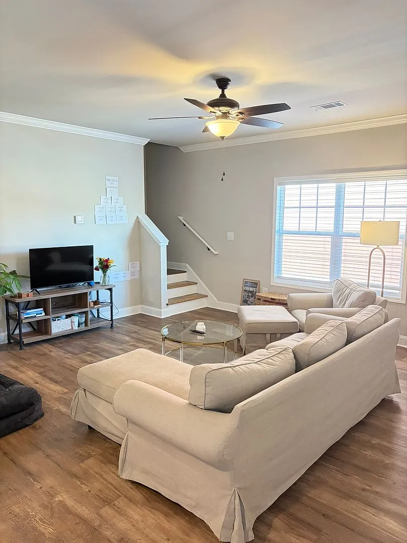 4 Bedroom/4Bath House off of Will Hunter Road! — Photo 2