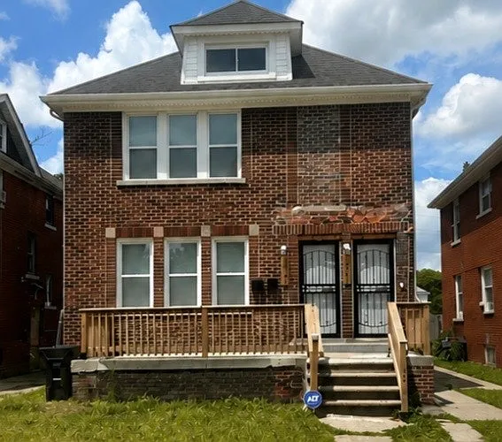 13723 Mapleridge St #1 — Photo 1
