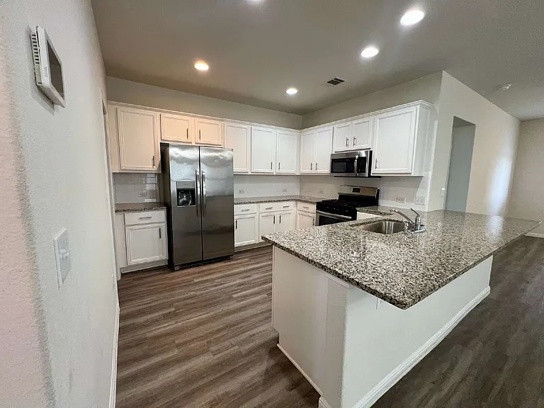 104 Moravia Rd — Photo 15