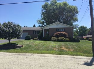 1071 Whitehead Ln, North Huntingdon, PA 15642