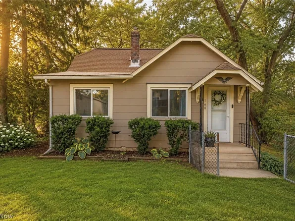 168 Killian Rd, Akron, OH 44319