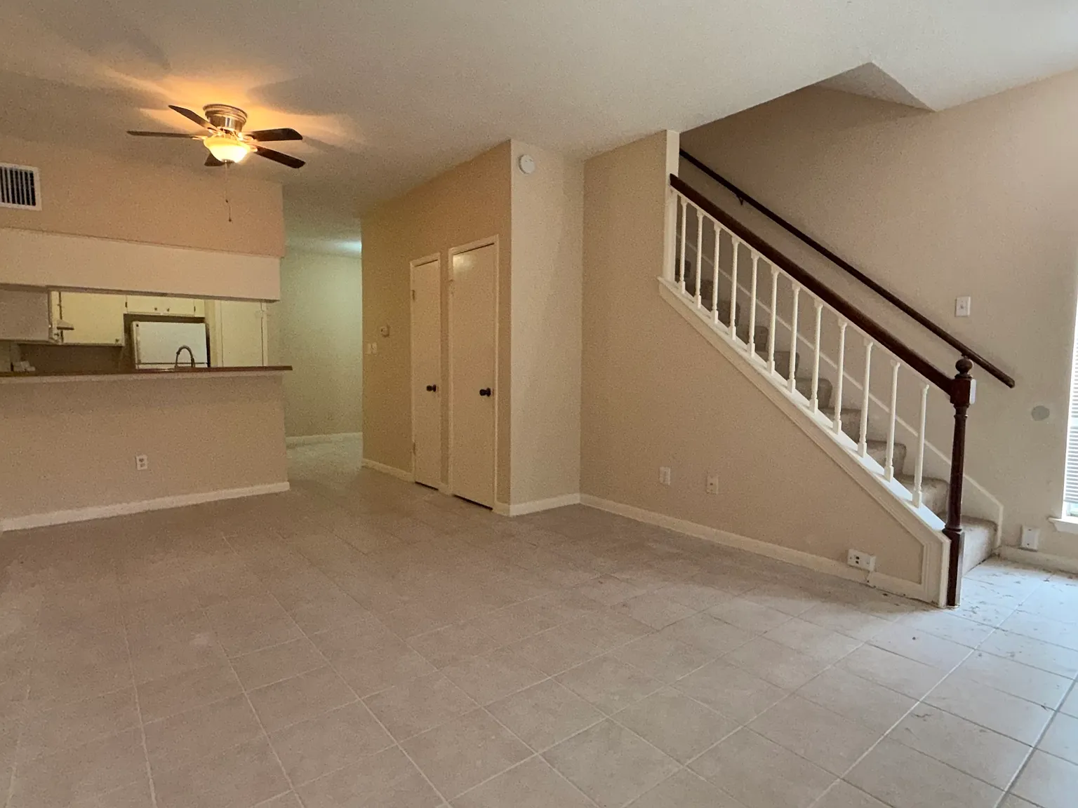 2 bed, 1.5 bath, 1012 sqft, $1,400 — Photo 1