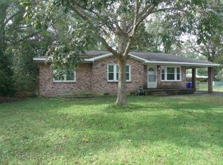 7621 Pinehurst St, Charleston, SC 29420