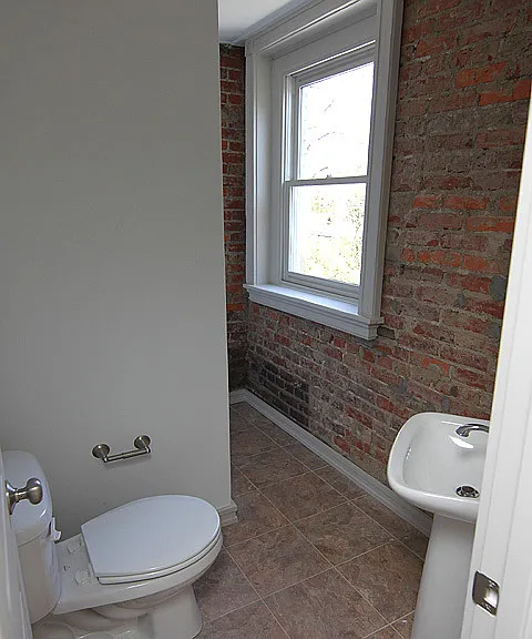 916 W Trinity Ave — Photo 6
