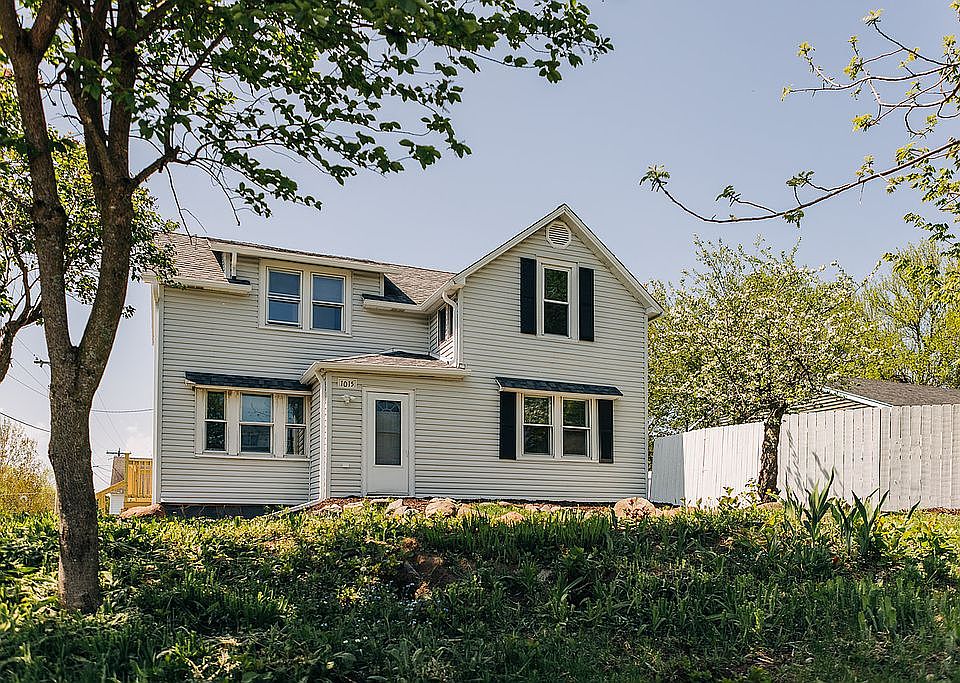 1st image of 1015 28th St