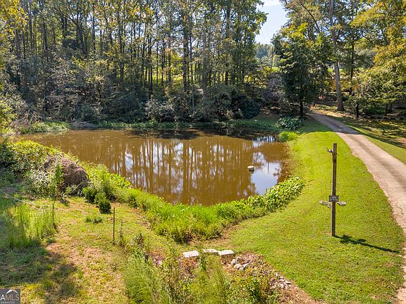 4th image of 197 Joan Smith Rd