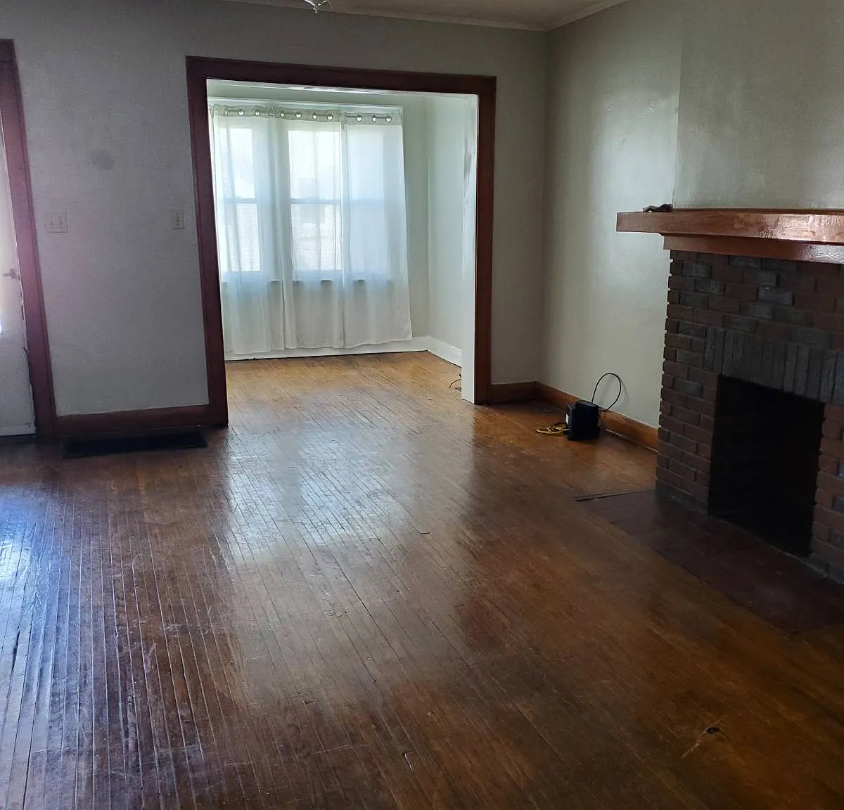 2 bed, 1000 sqft, $900 — Photo 2