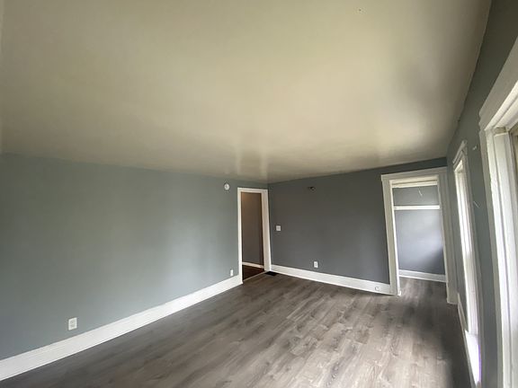 5th image of 43 Judson St