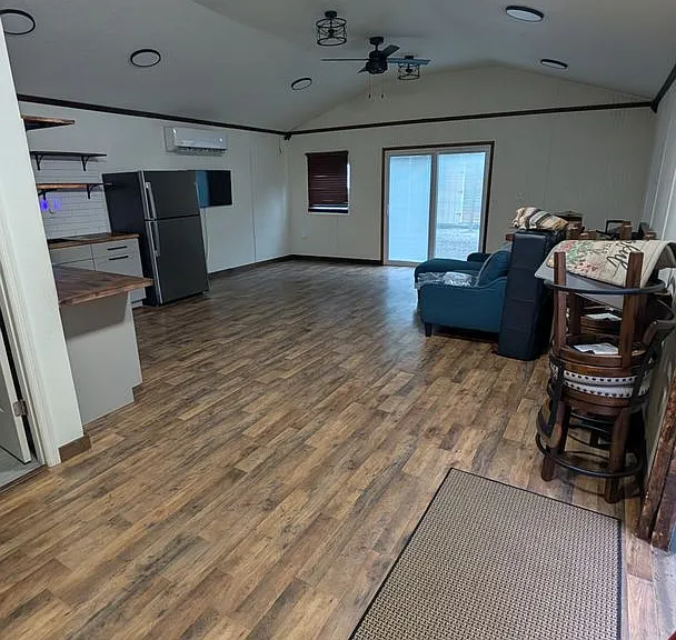 18312 Hollister Rd — Photo 7