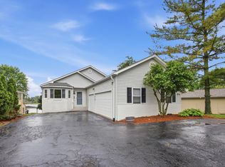 2583 W Choctaw Dr, London, OH 43140