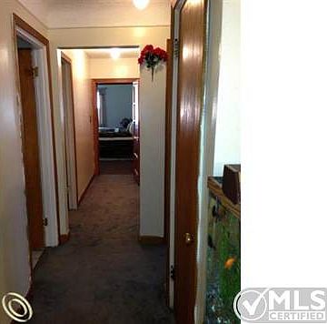 11-Hallway to Back.JPG