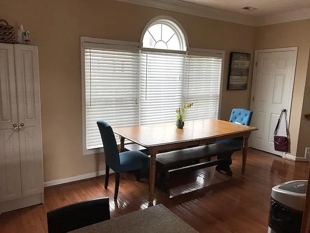 1401 Flowing Spring Ln — Photo 6