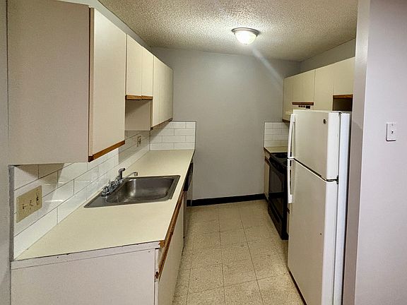 4th image of 1535 Dixwell Ave APT 8